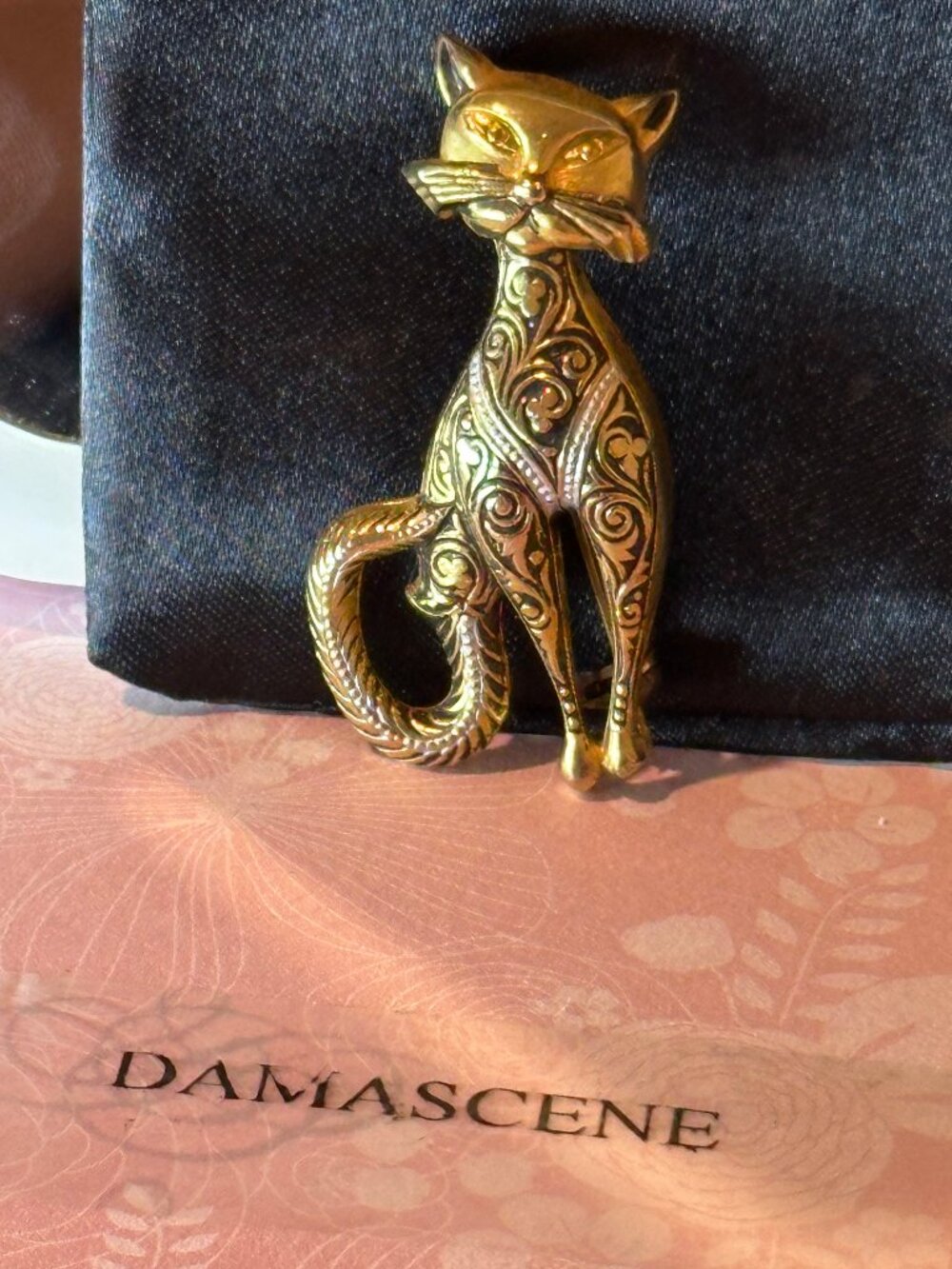 Damascene Brooch Cat Kitty Vintage Spanish Classic Design 22k and 24k gold Foil